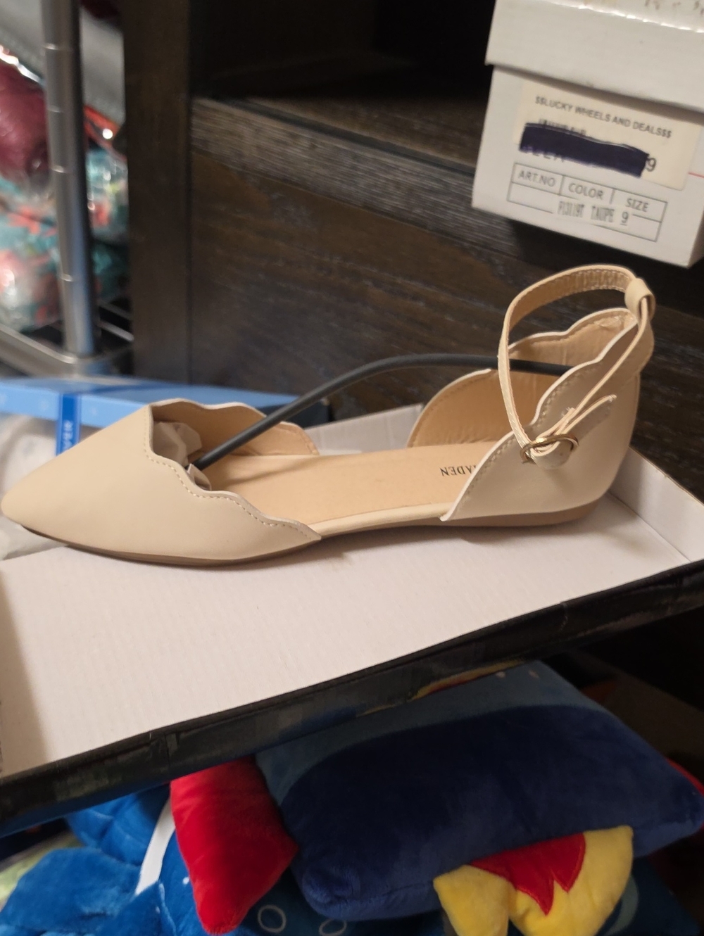Nwt Scalloped D'Orsay Ankle Strap Flat - Beige